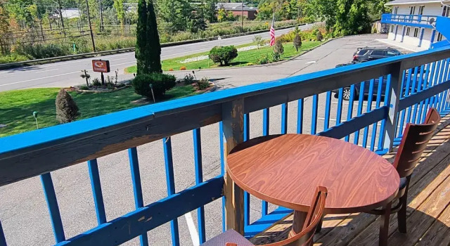 Двухместный номер Standard с балконом Econo Lodge Lee - Great Barrington