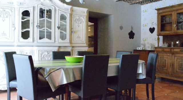 Коттедж Champlon Villa Near Forest