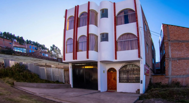 Hostal Mirador Korichaska, Забронировать Отель Отели и гостиницы Пуно, рядом с Conde de Lemos Balcony, Отель