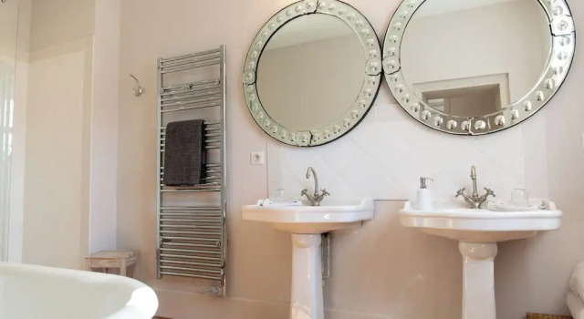 Четырёхместный семейный номер Standard с видом на сад Domaine Des Grands Cèdres