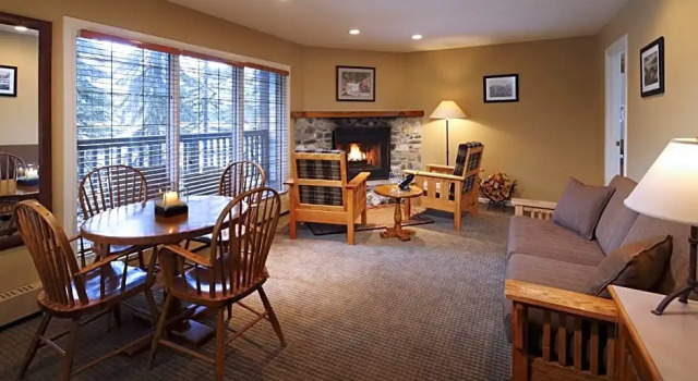 Double suite Emerald Lake Lodge