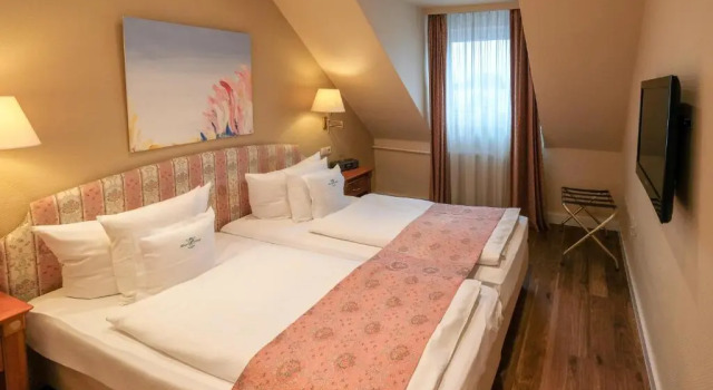 Standart çift kişilik oda Hotel Savoy Hannover