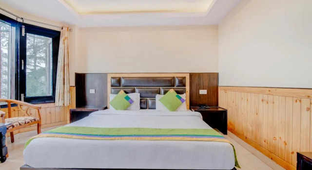 Itsy Hotels Avantika With Forest View