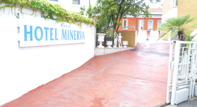 Hotel Minerva, Book Hotel Hoteller i Pordenone med parkering, Parkering