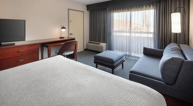 Двухместный номер Standard с видом на бассейн Courtyard by Marriott Los Angeles Hacienda Heights Orange County