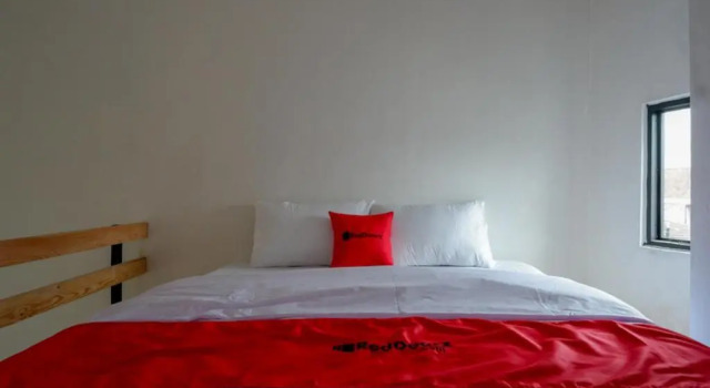 RedDoorz @ Demangan Sari Residence