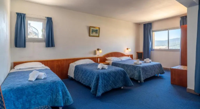 Четырёхместный номер Standard с видом на море Hotel Hibiscus