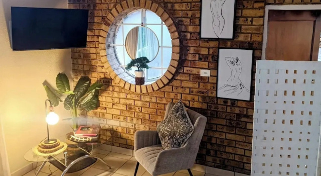 Студия c 1 комнатой Private Cottage, Sleeps 2, Perfect for Work & Play