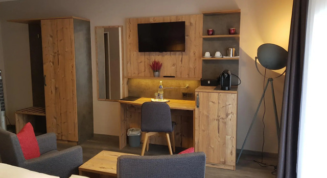 Hotel Restaurant Zur Linde, Забронировать Отель Отели Люнебургская пустоши с завтраком, Завтраки