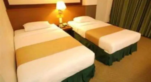 Chainat Thani Hotel, Rezervați Hotel Uthai Thani 