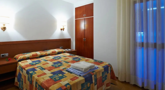Апартаменты с 2 комнатами с видом на море Apartaments Les Dunes