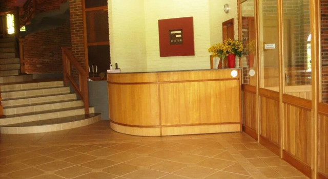 Hotel Spazio, Rezervați Hotel Hoteluri în Ivoti cu piscină, Piscină