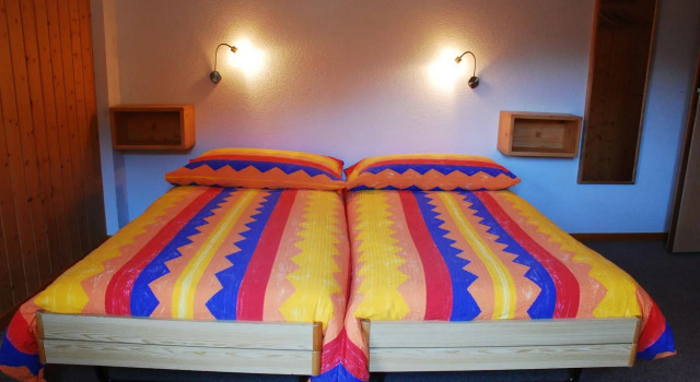 Hotel Alpenblick, Забронировать Отель Отели Гриндельвальд с парковкой, рядом с Горнолыжный подъемник Фирстбан, Парковка