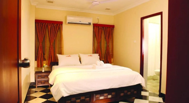 Meenakshi's Sunshine Hotel