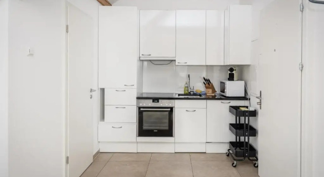Студия Zurich Furnished Homes