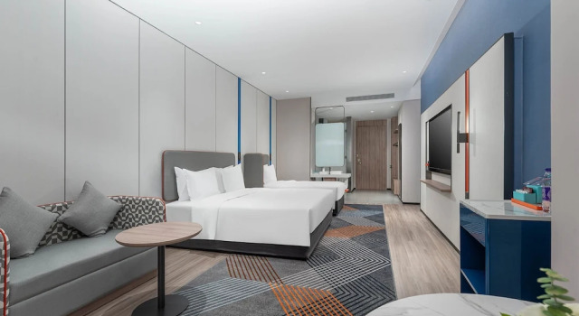 Трёхместный номер Standard Holiday Inn Express Yinchuan Yuehai