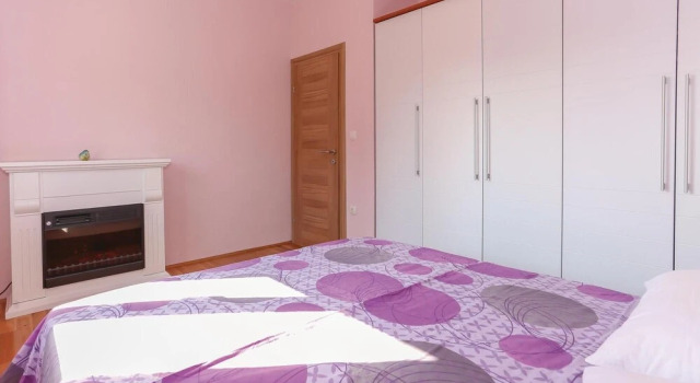 Nice Home in Kastel Stafilic With Wifi and 3 Bedrooms, Đặt Nhà nghỉ dưỡng Kastel Stafilic Kaštela