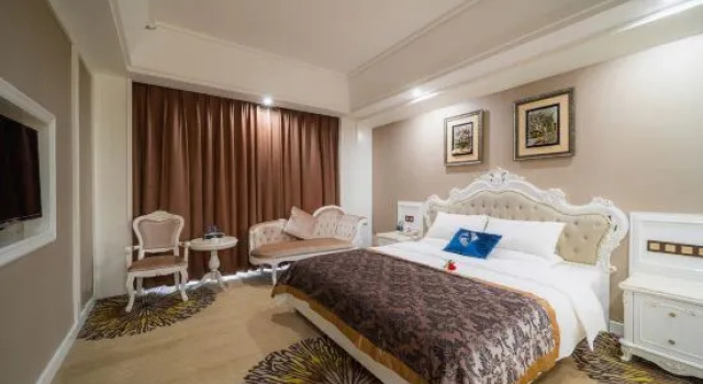 Люкс Business Tianyi International Hotel