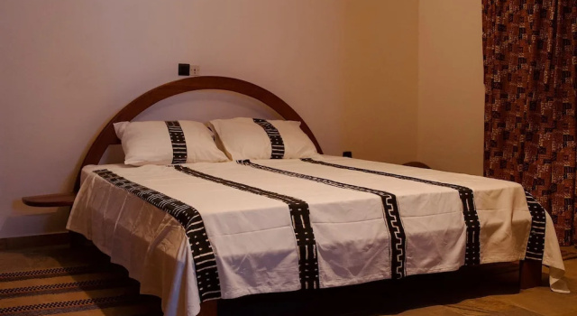 Hotel Otsunami, Book Hotel Baguida 