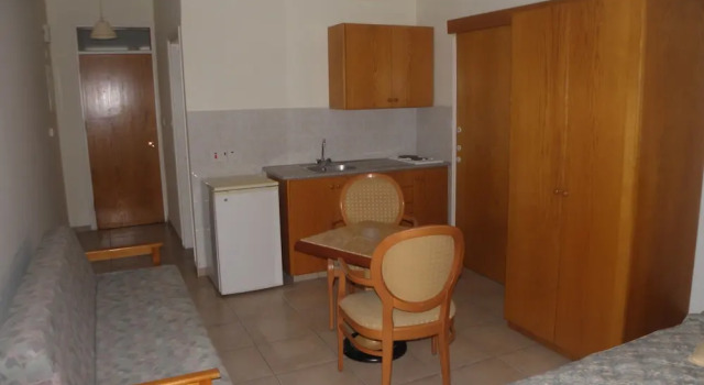 Студия Valana Hotel Apartments