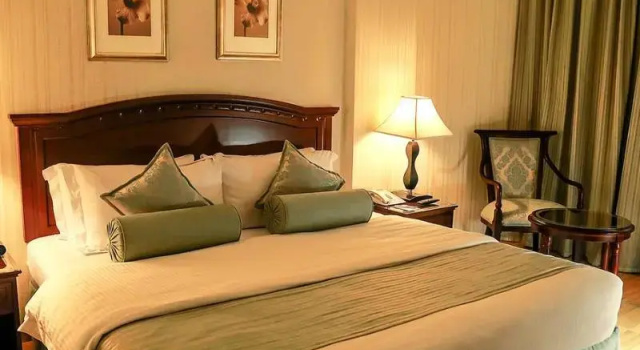 Двухместный номер Standard Golden Tulip Al Hamra