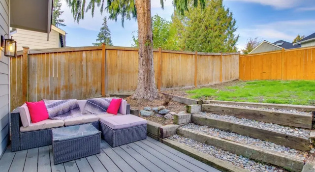 Private Yard & Fire Pit! Modern Kirkland Abode, Забронировать Дом для отпуска Киркленд штат Вашингтон