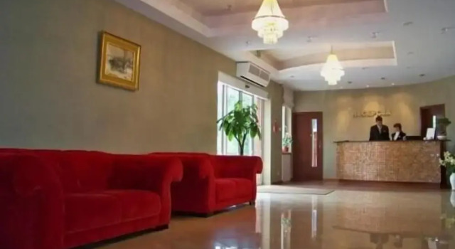 Hotel Gniecki Gdansk, Varaa Hotelli Przejazdowo Pommeri