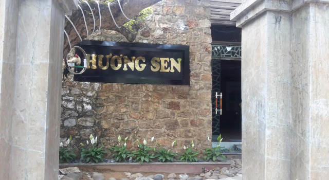 Huong sen homestay, Забронировать Отель Отели Хоа Лу с завтраком, Завтраки