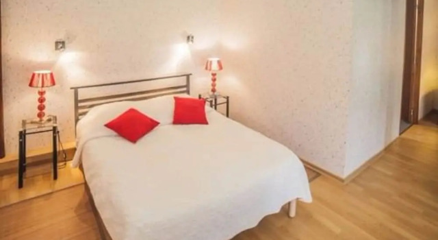 Le Petit Nançay, Rezerwuj Hotel Hotele w Cher z parkingiem, Parking