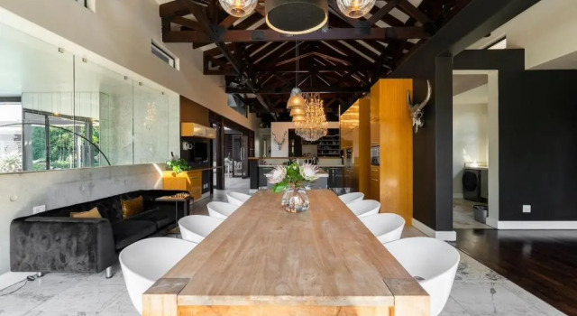 Umhlanga Beach Villa, Забронировать Вилла Виллы Умхланга, рядом с Маяк Умхланга, Вилла