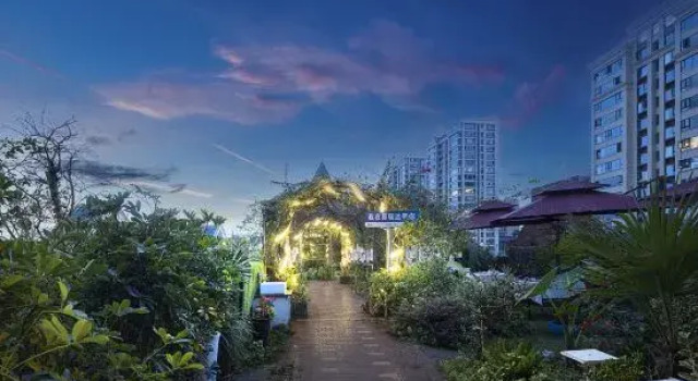 Cheerer Lake Hotel