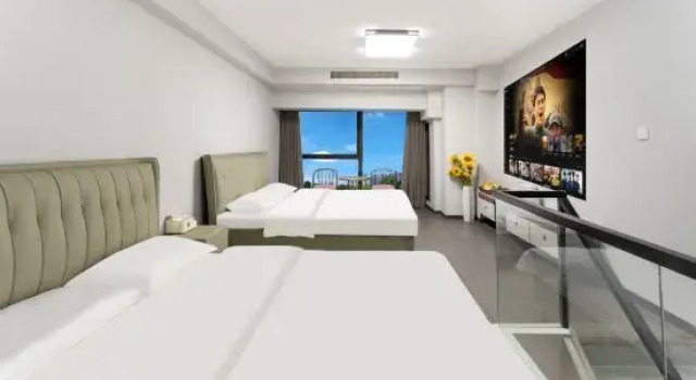 Люкс Deluxe Kaiman Homestay (North Railway Station)