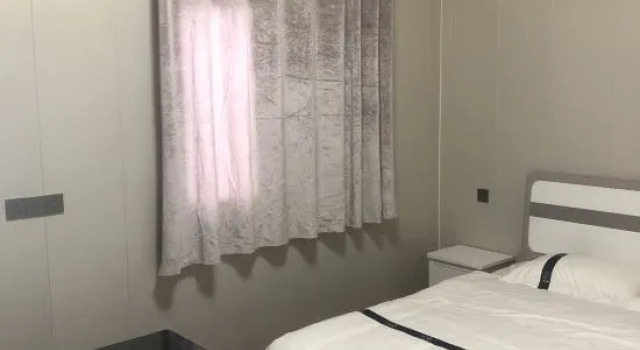 Люкс Xiangxiang Homestay (Wuhuan Avenue Subway Station Hailin Square)