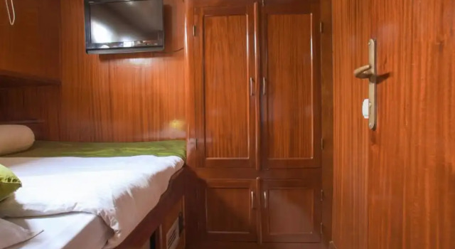 Dream Voyager Yacht, Забронировать Отель Мале Атолл Баа, рядом с Indira Gandhi Memorial Hospital
