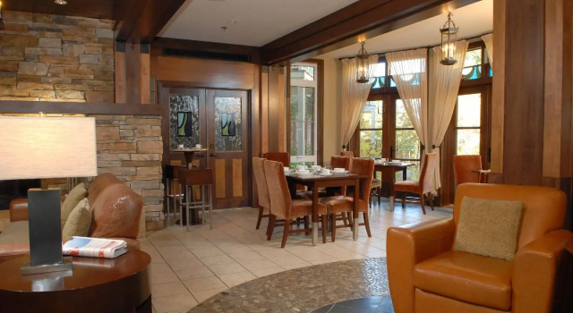 Ermitage du Lac, Book Hotel Mont-Tremblant Village Mont Tremblant Region
