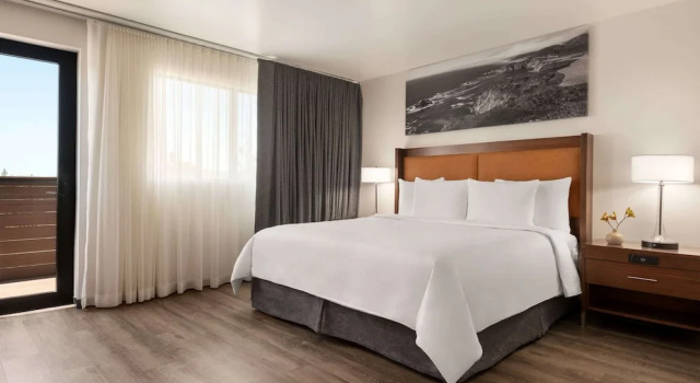 Двухместный люкс Accessible двухкомнатный La Quinta by Wyndham San Luis Obispo
