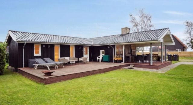 "Ilsebet" - 150m from the sea in SE Jutland, Book Hotel Hotels in Børkop with Parking, Parking