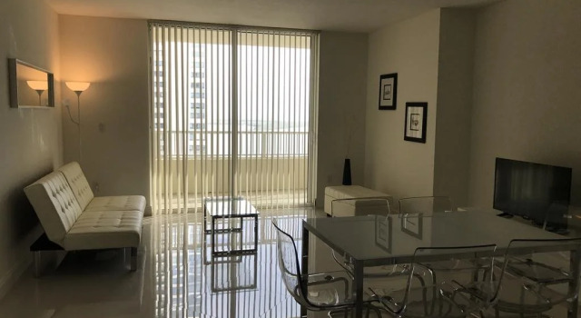 Miami 4Days - One Broadway, Varaa Hotelli Hotellit Miami Beach uima-altaalla, Uima-allas
