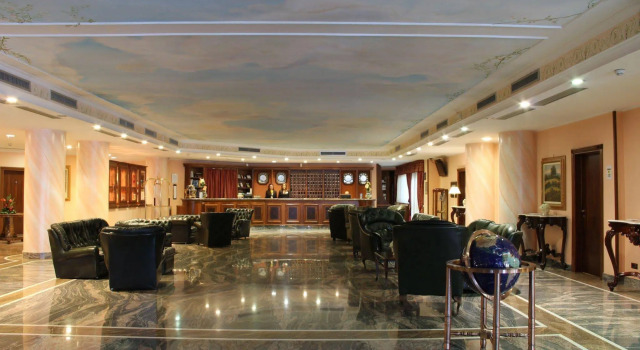 Classhotel Napoli, Book Hotel Hoteller i Marigliano med pool, Swimmingpool