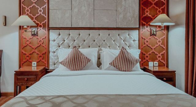 Люкс с балконом Royal Brongto Hotel