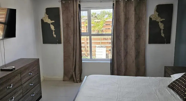 Apartment Sleeps 6 With Pool Access, Réserver Appartement Appartements à Portmore, Appartement