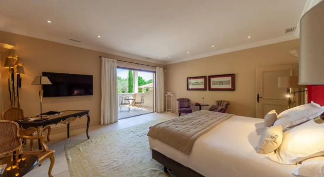 Номер Deluxe Le Phébus & Spa   Relais & Châteaux