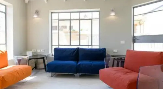 Charming 4BR TownHouse in Neve Tsedek by HolyGuest, Забронировать Отель Тель-Авив Тель-Авивский округ, рядом с Independence Hall Museum