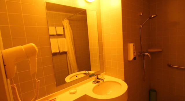 Двухместный номер Standard Jinjiang Inn Changzhi Bayi Square