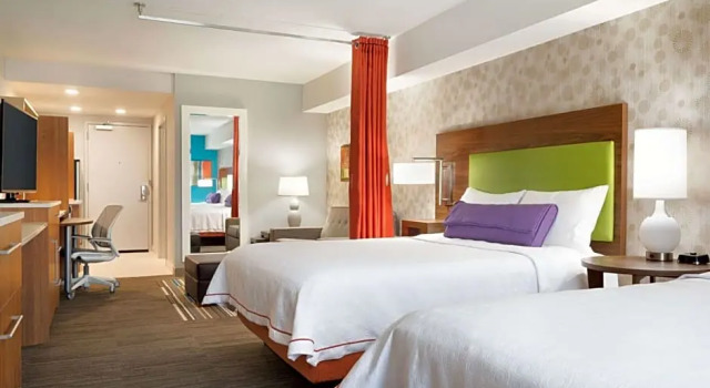 Четырёхместный люкс c 1 комнатой Home2 Suites by Hilton Roanoke