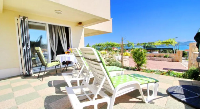 Студия Apartments Gusti