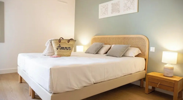 Апартаменты c 1 комнатой с балконом Grand Hôtel Les Flamants Roses Thalasso & Spa