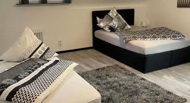 Ferienhaus Mone, Забронировать Апартаменты/квартира Отели Майен с парковкой, Парковка