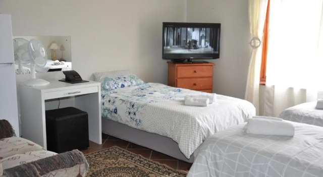 Четырёхместный номер Standard Hermanus AT HOME