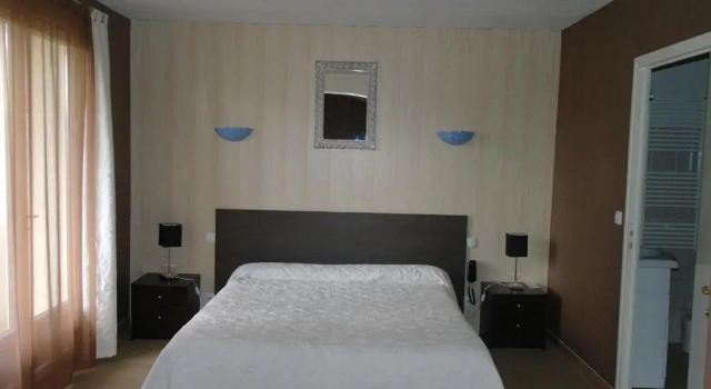 Номер Comfort Hostellerie Saint Clément